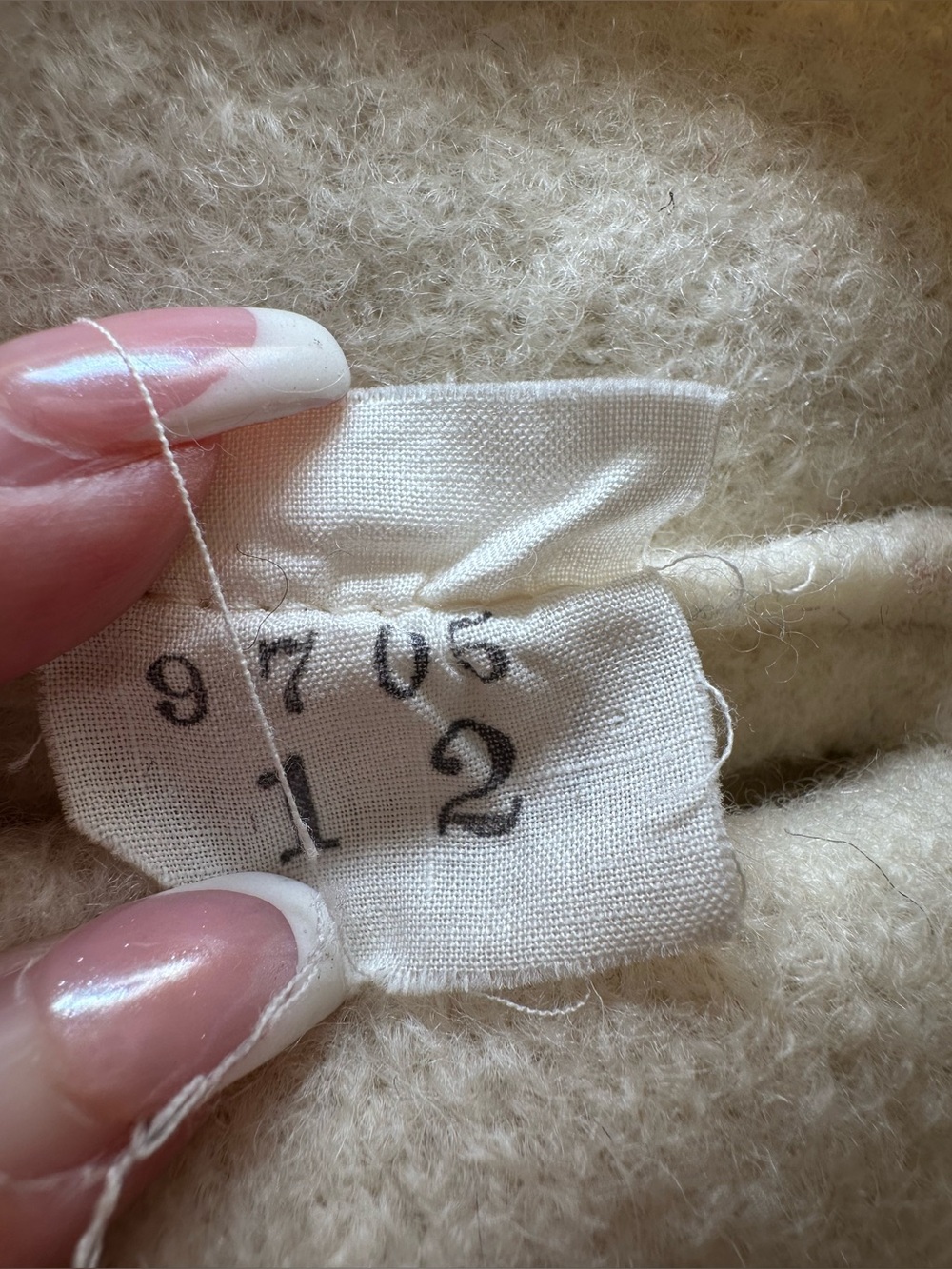 Vintage The Whittaker Collection Virgin Wool Ivory Cream Button Front Cardigan M - Picture 10 of 11